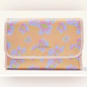 Nine West Hanging Organizer